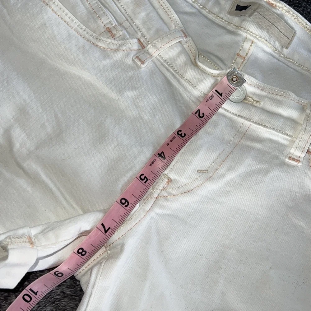LEVIS SHORTS WHITE SIZE W30 PEACH & CREAM COLORED THREADS ROLLED HEM WHITE LABLE